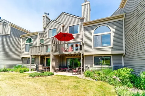 525 White Oak Lane Lake Barrington IL 60010
