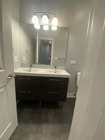 4851 North Central Avenue Chicago IL 60630