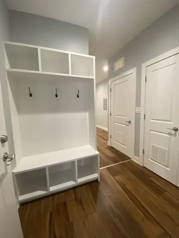 4851 North Central Avenue Chicago IL 60630