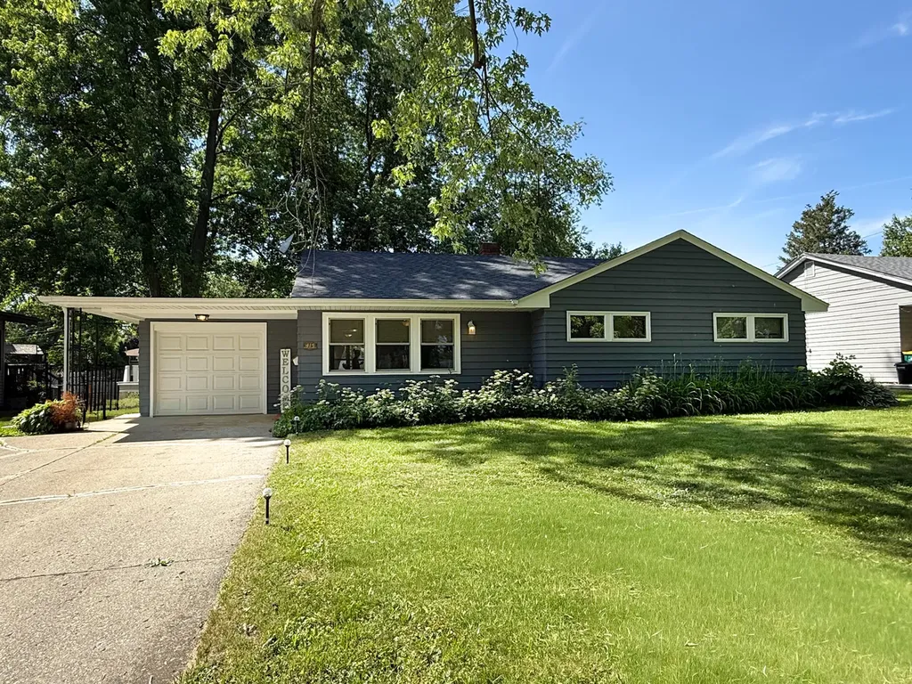 415 Parkside Drive Sycamore IL 60178