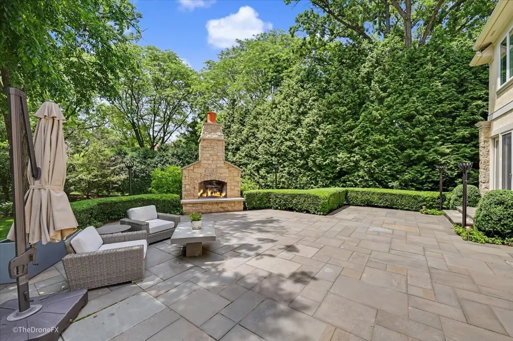 12 Carlisle Drive Oak Brook IL 60523