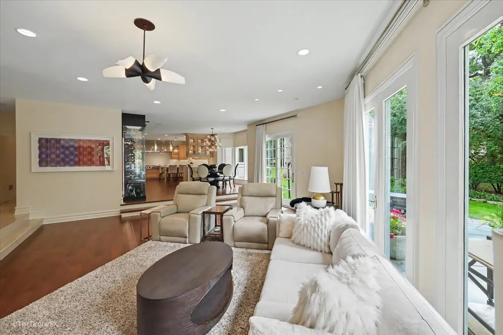 12 Carlisle Drive Oak Brook IL 60523