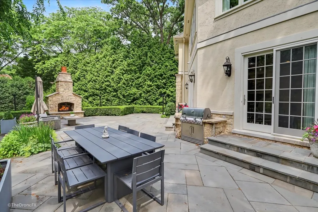 12 Carlisle Drive Oak Brook IL 60523