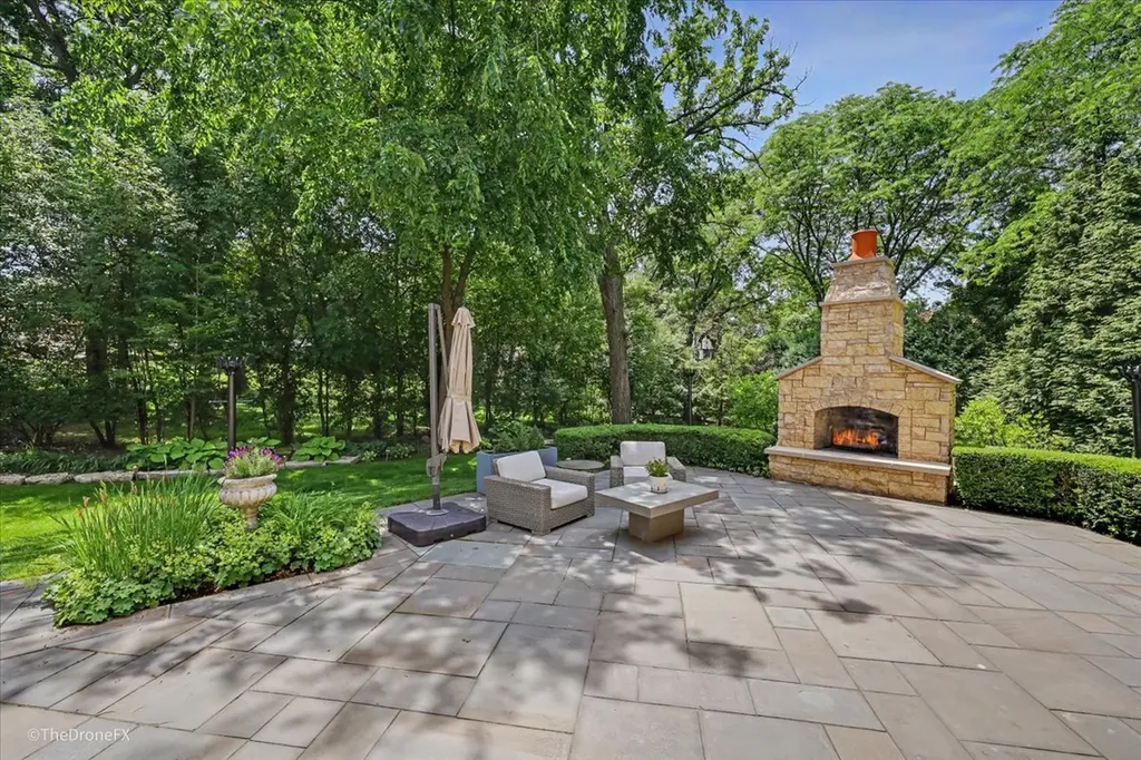 12 Carlisle Drive Oak Brook IL 60523