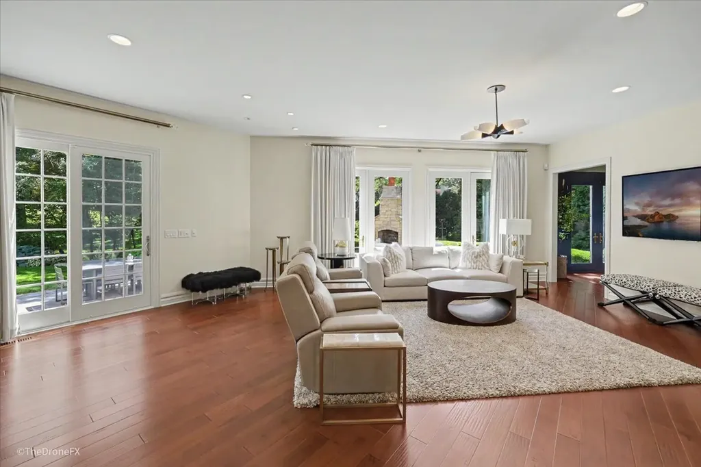 12 Carlisle Drive Oak Brook IL 60523