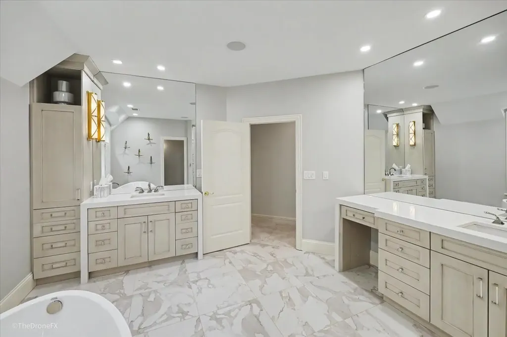 12 Carlisle Drive Oak Brook IL 60523