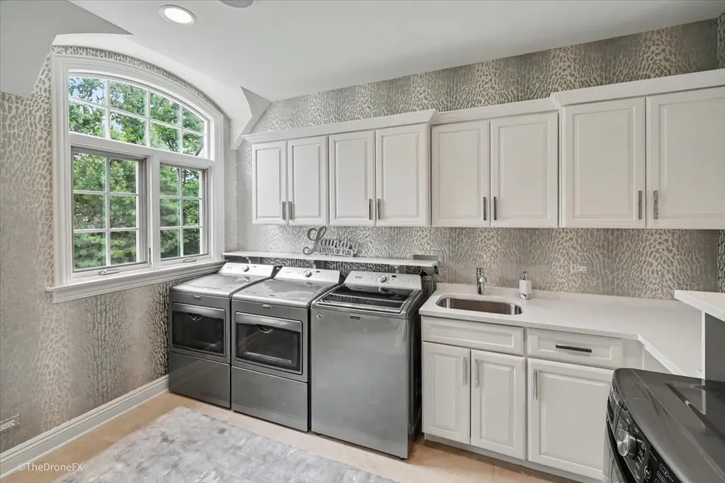 12 Carlisle Drive Oak Brook IL 60523
