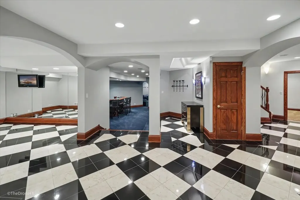 12 Carlisle Drive Oak Brook IL 60523