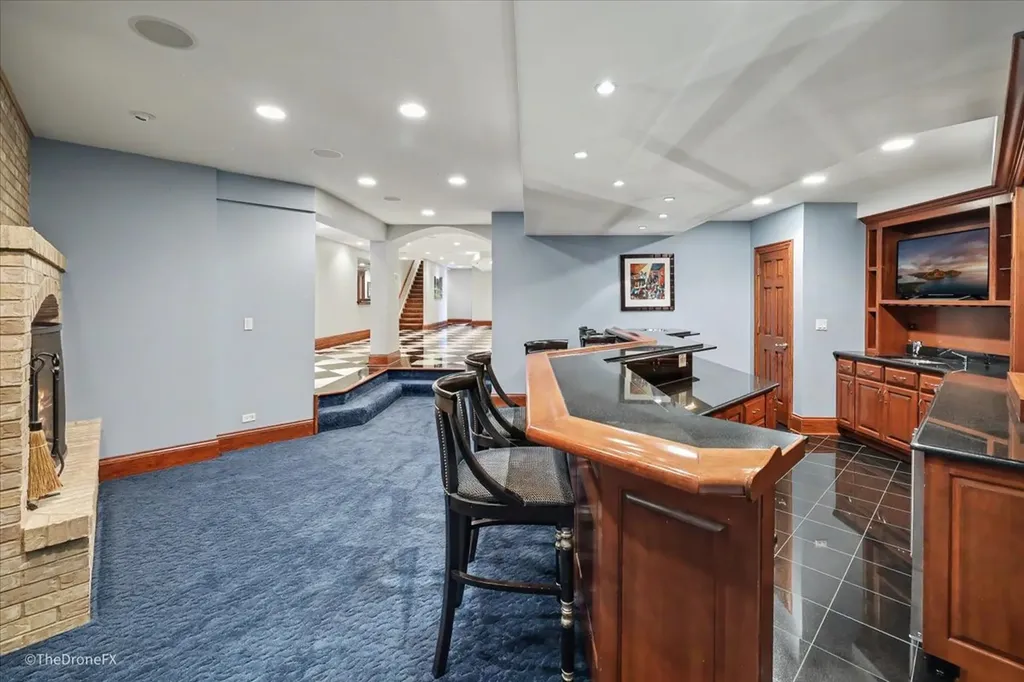 12 Carlisle Drive Oak Brook IL 60523