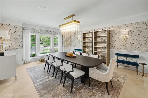 12 Carlisle Drive Oak Brook IL 60523