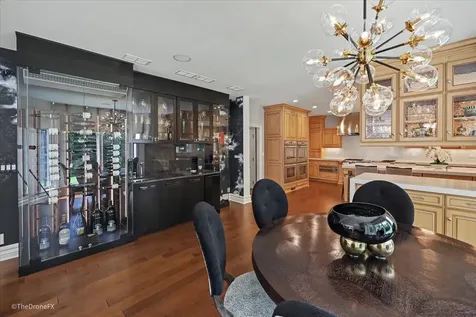 12 Carlisle Drive Oak Brook IL 60523