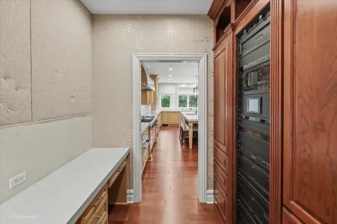 12 Carlisle Drive Oak Brook IL 60523