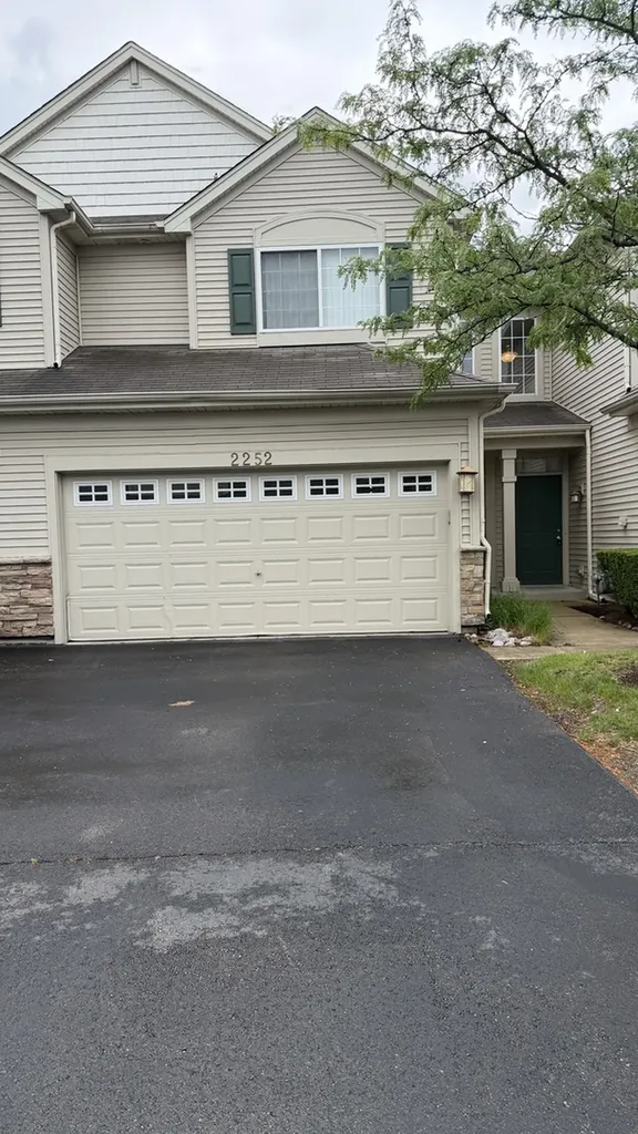 2252 Gallant Fox Circle Montgomery IL 60538