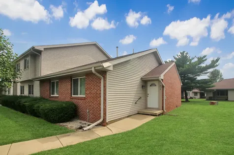 915 Laura Drive Champaign IL 61822