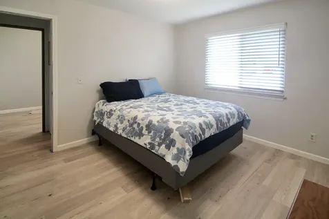 915 Laura Drive Champaign IL 61822