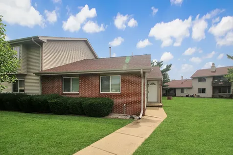 915 Laura Drive Champaign IL 61822
