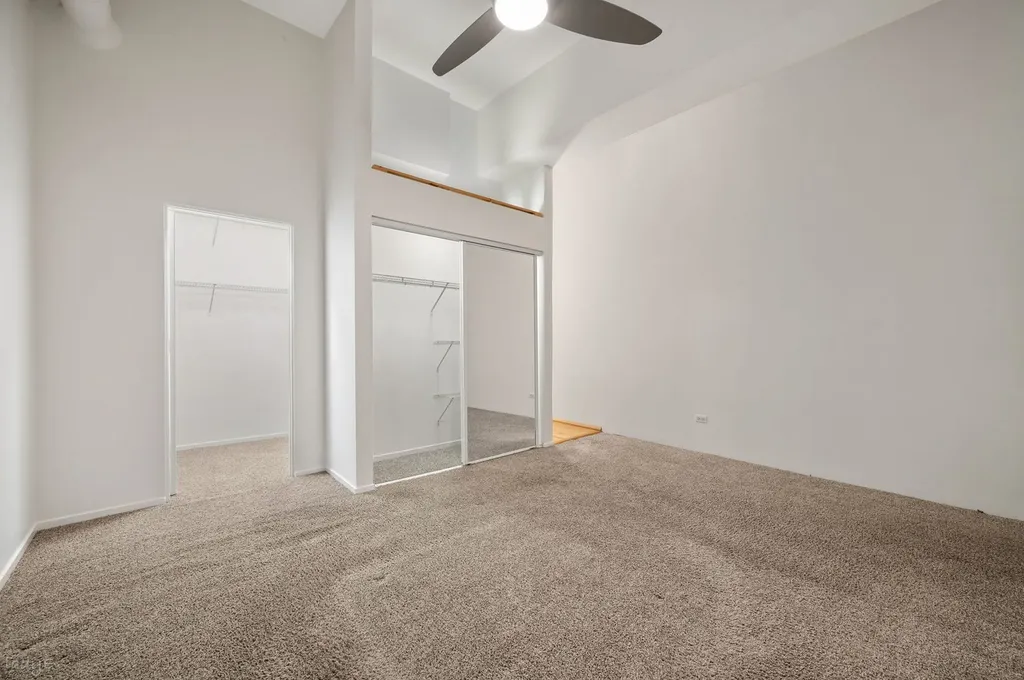 1100 West Cornelia Avenue Chicago IL 60657