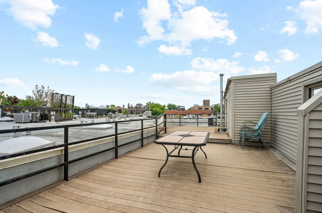 1100 West Cornelia Avenue Chicago IL 60657