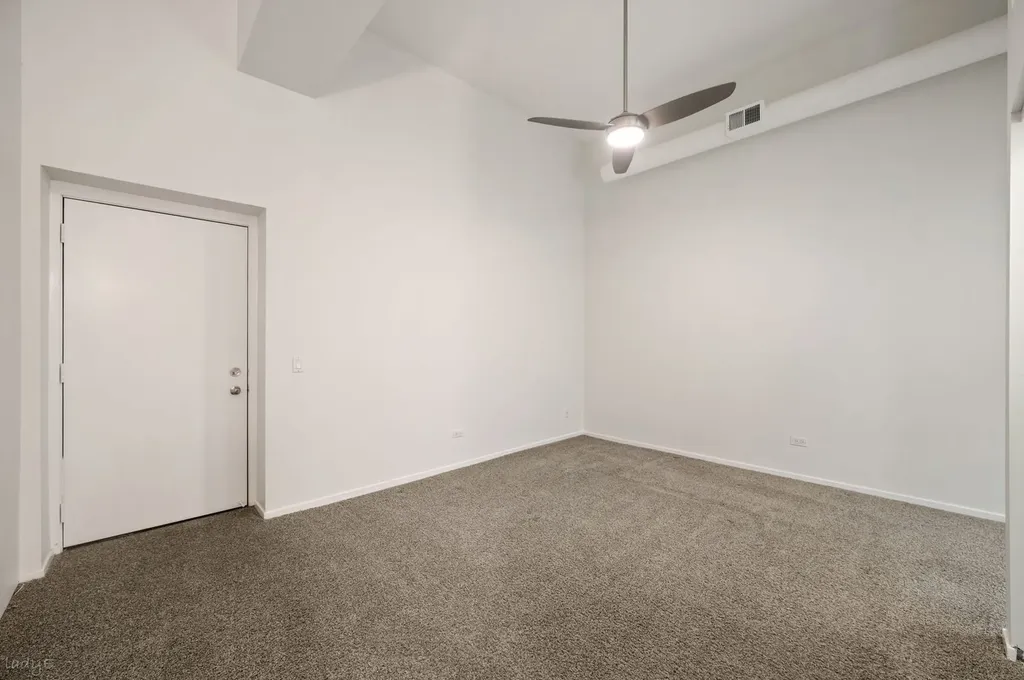 1100 West Cornelia Avenue Chicago IL 60657