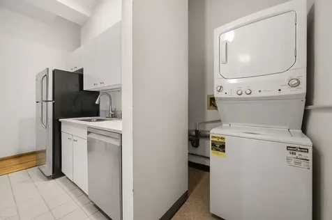 1100 West Cornelia Avenue Chicago IL 60657