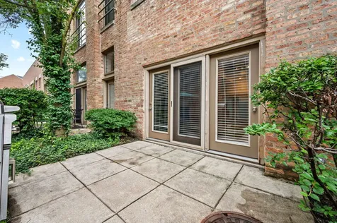 1100 West Cornelia Avenue Chicago IL 60657