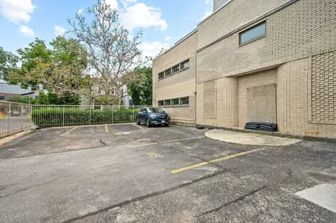 1100 West Cornelia Avenue Chicago IL 60657