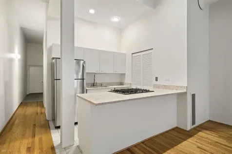1100 West Cornelia Avenue Chicago IL 60657