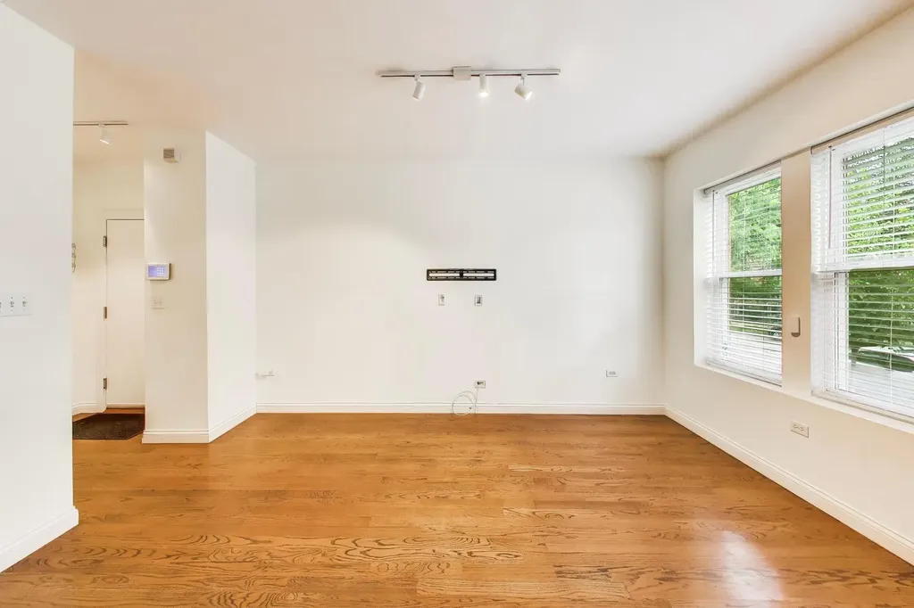 1624 West Grace Street Chicago IL 60613