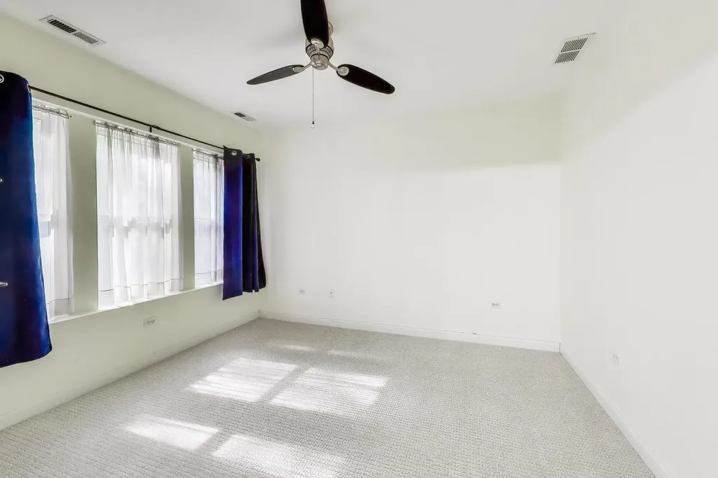 1624 West Grace Street Chicago IL 60613