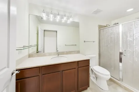 1624 West Grace Street Chicago IL 60613