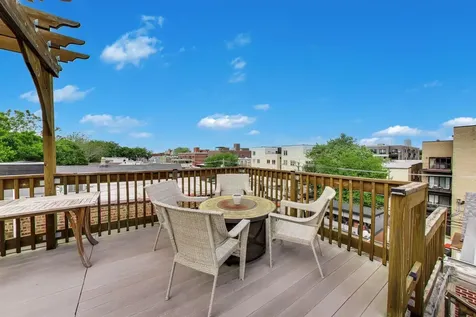 1624 West Grace Street Chicago IL 60613