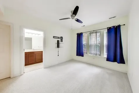 1624 West Grace Street Chicago IL 60613
