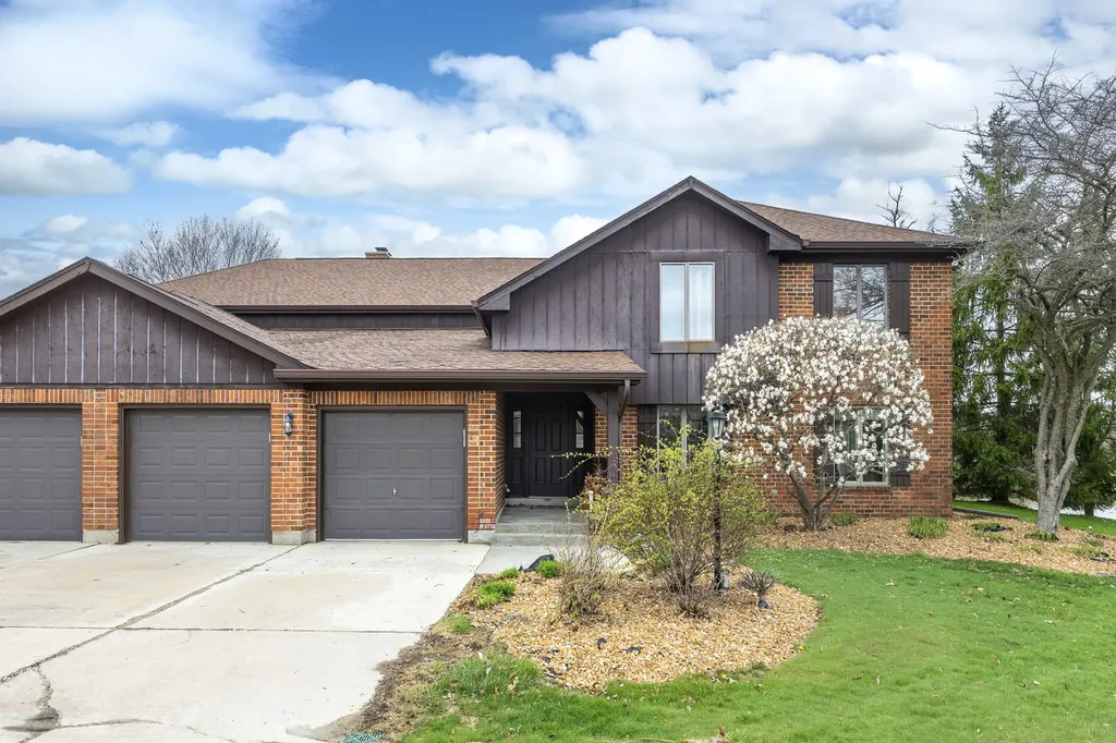 90 Golf View Lane Frankfort IL 60423