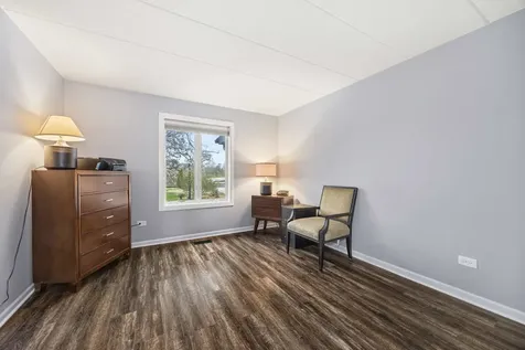 90 Golf View Lane Frankfort IL 60423