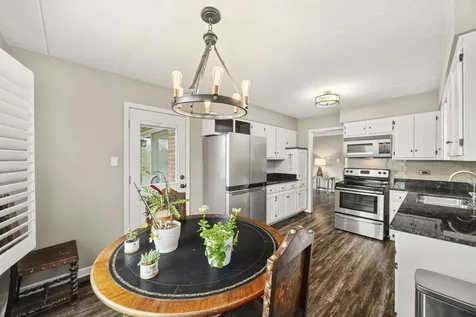 90 Golf View Lane Frankfort IL 60423