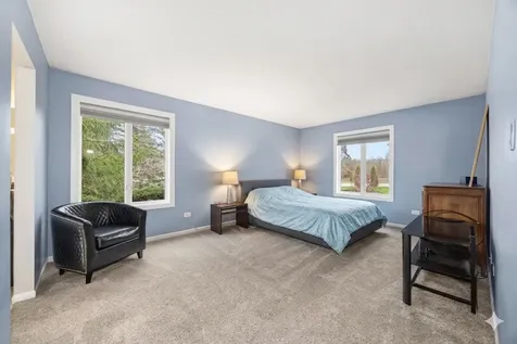 90 Golf View Lane Frankfort IL 60423