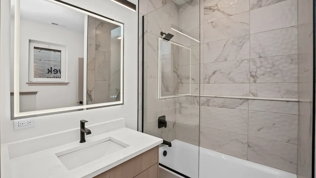 4443 South Vincennes Avenue Chicago IL 60653