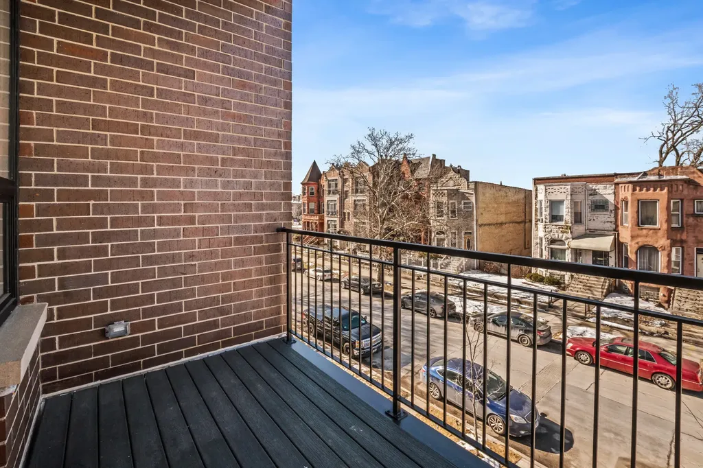 4443 South Vincennes Avenue Chicago IL 60653