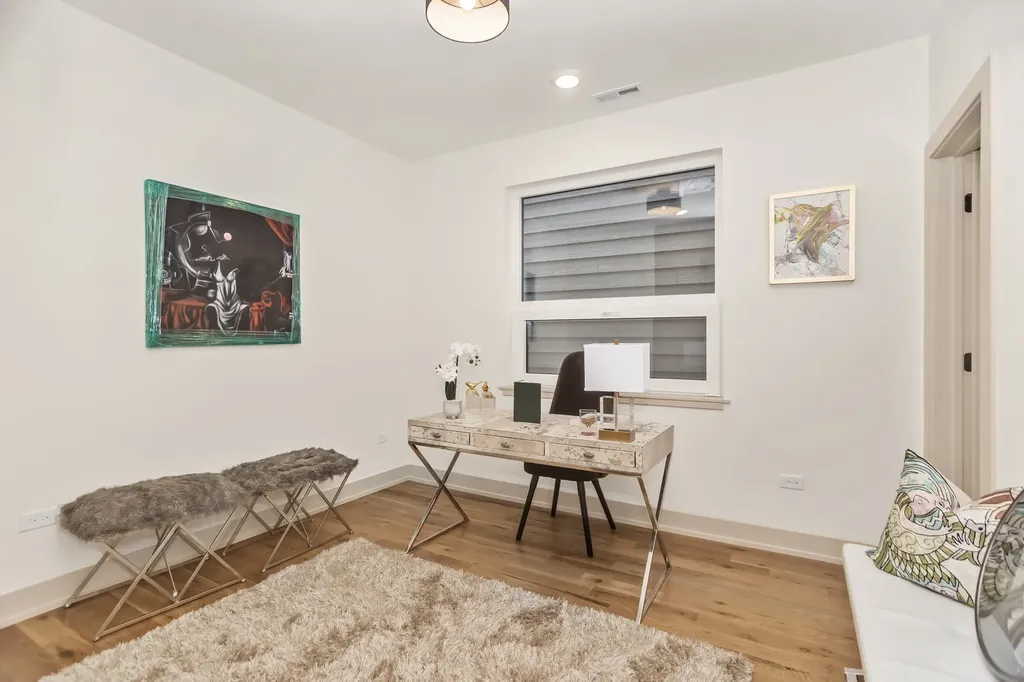 4443 South Vincennes Avenue Chicago IL 60653