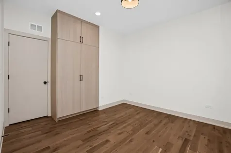 4443 South Vincennes Avenue Chicago IL 60653