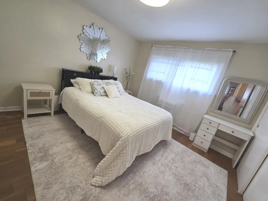 1236 West Farwell Avenue Chicago IL 60626