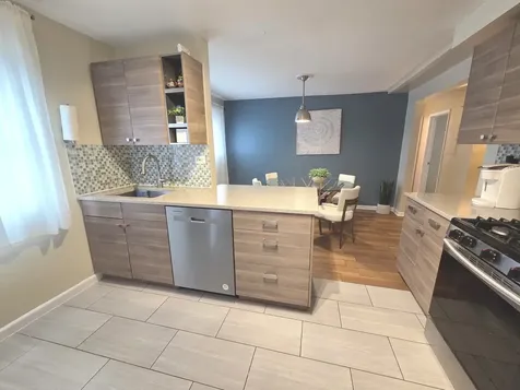 1236 West Farwell Avenue Chicago IL 60626