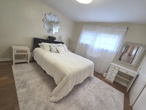 1236 West Farwell Avenue Chicago IL 60626