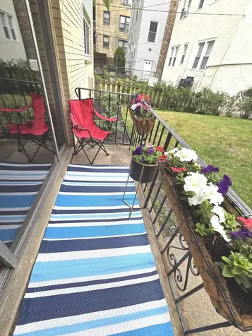 1236 West Farwell Avenue Chicago IL 60626