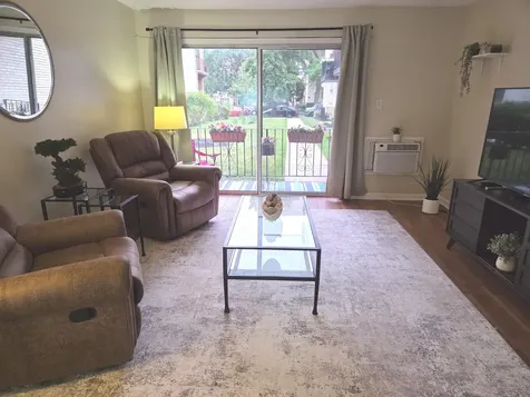 1236 West Farwell Avenue Chicago IL 60626
