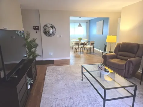 1236 West Farwell Avenue Chicago IL 60626