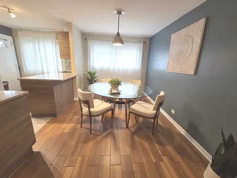 1236 West Farwell Avenue Chicago IL 60626