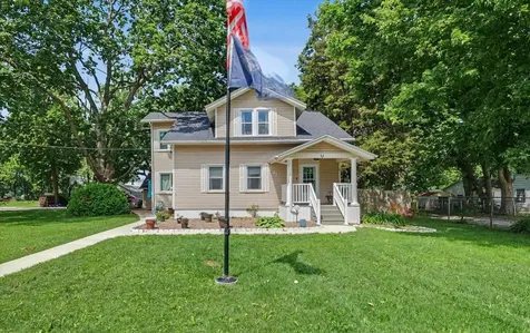 503 South Third Street Fisher IL 61843