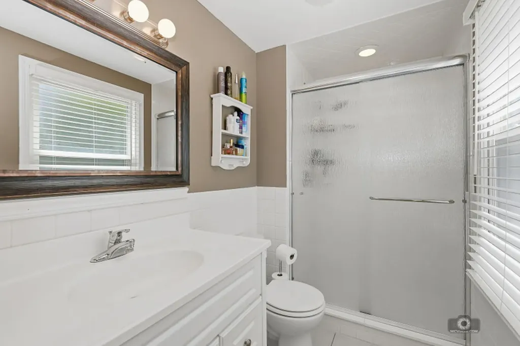 619 East Bauer Road Naperville IL 60563