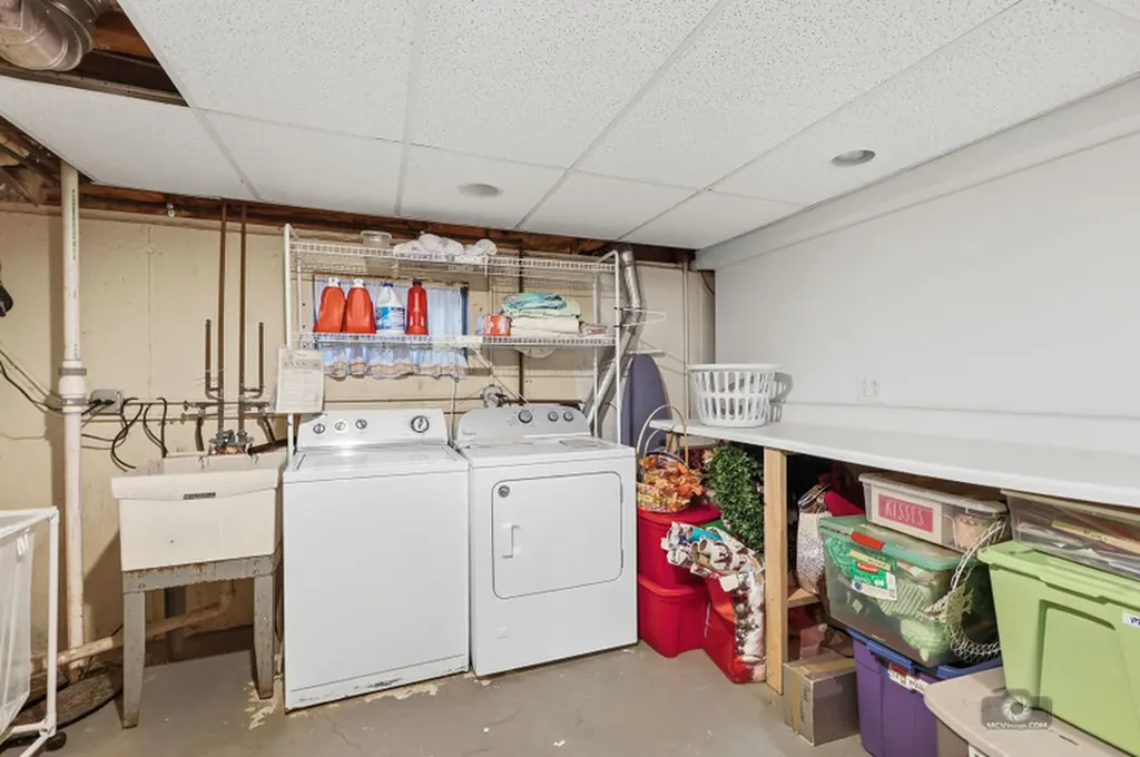 619 East Bauer Road Naperville IL 60563